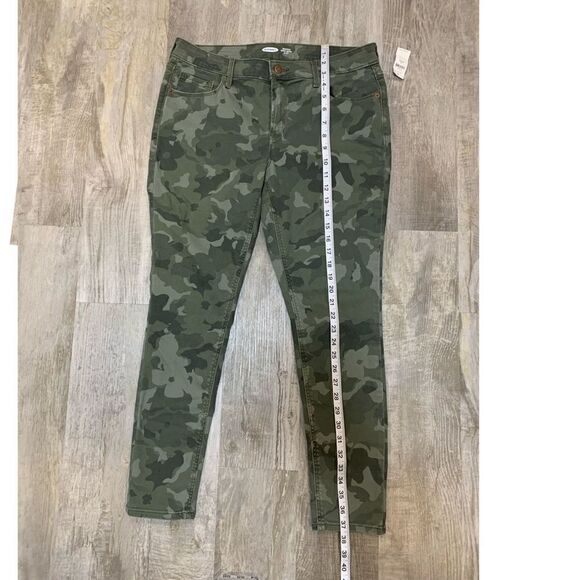 NWT Mid-Rise Floral-Camo Print Rockstar Super Skinny Jeans Women size 12… - Picture 6 of 14
